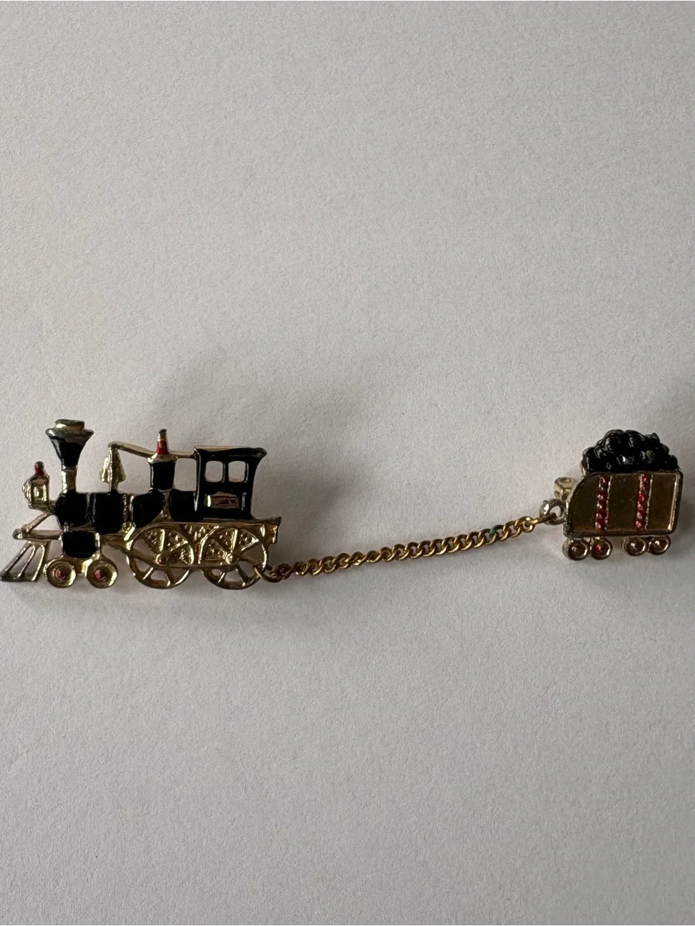 Vintage Gold Tone Steam Locomotive Train Wagon Collectible Brooch Lapel‎ Pin